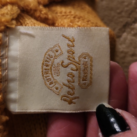 Retro Sport Sabres beanie winter hat bnwt - Picture 5 of 6